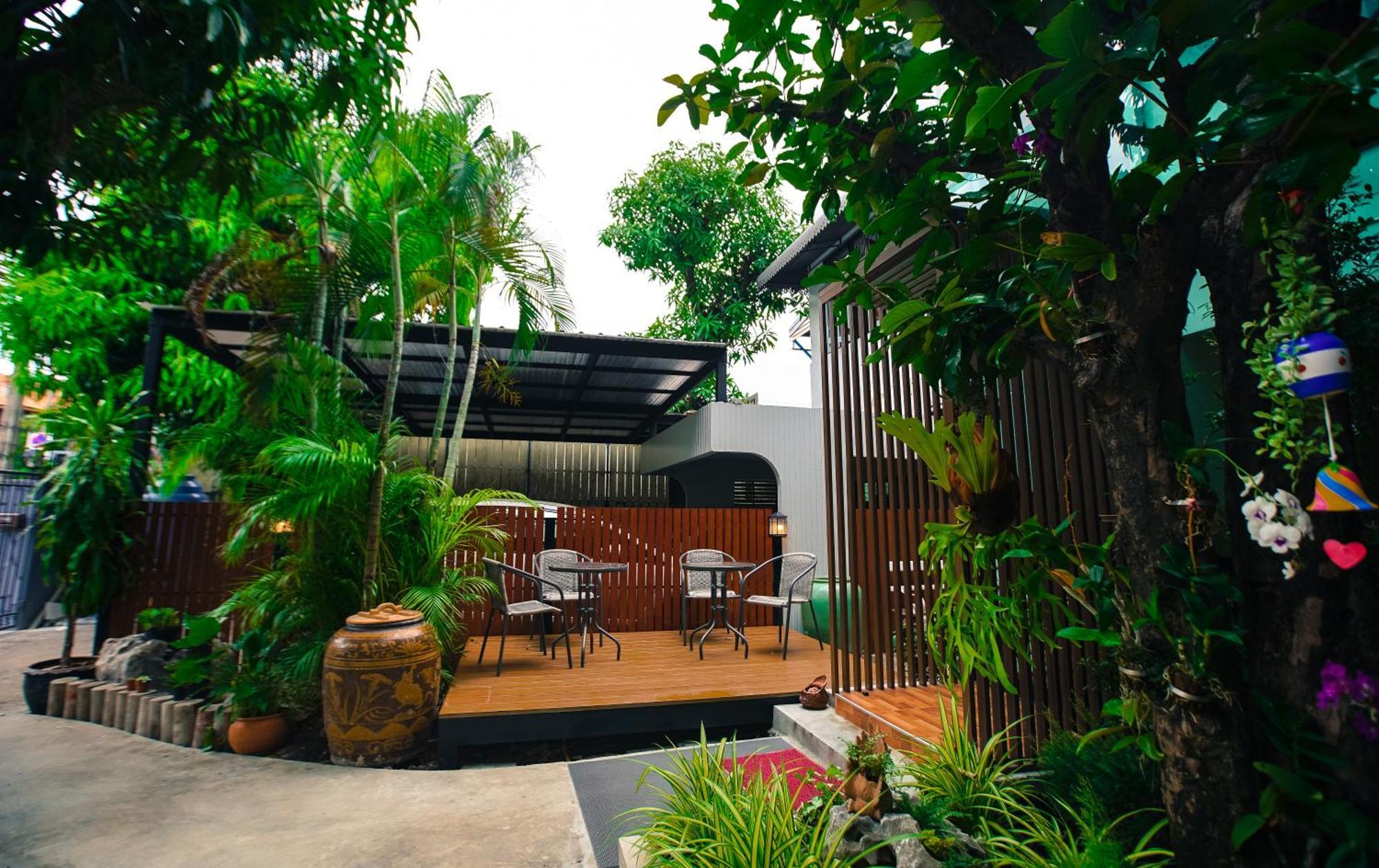 Bed garden 26 Vandrarhem Bangkok Exteriör bild